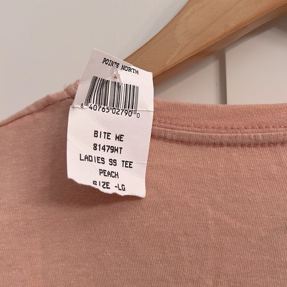 🪝 Finghter Raised on Waves Bite Me T-Shirt - Picture 4 of 5